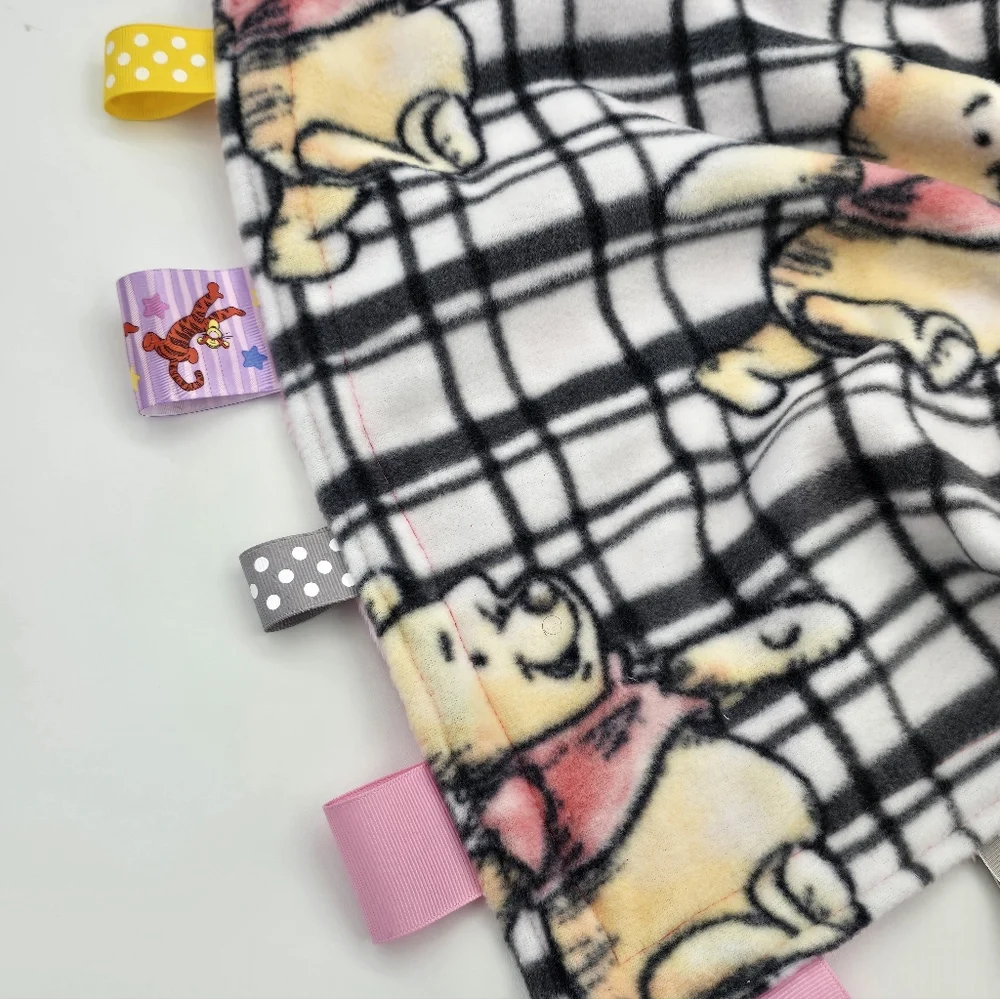 Winnie the Pooh checkered pattern Fleece Taggie Lovey Blanket 20x25